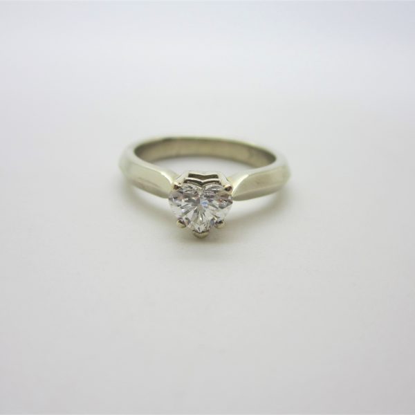14K Heart Shape Brilliant Diamond Ring